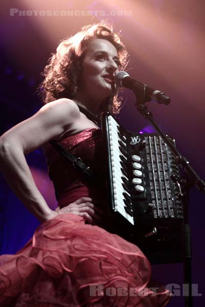 THE PUPPINI SISTERS - 2010-06-19 - PARIS - La Machine (du Moulin Rouge) - 